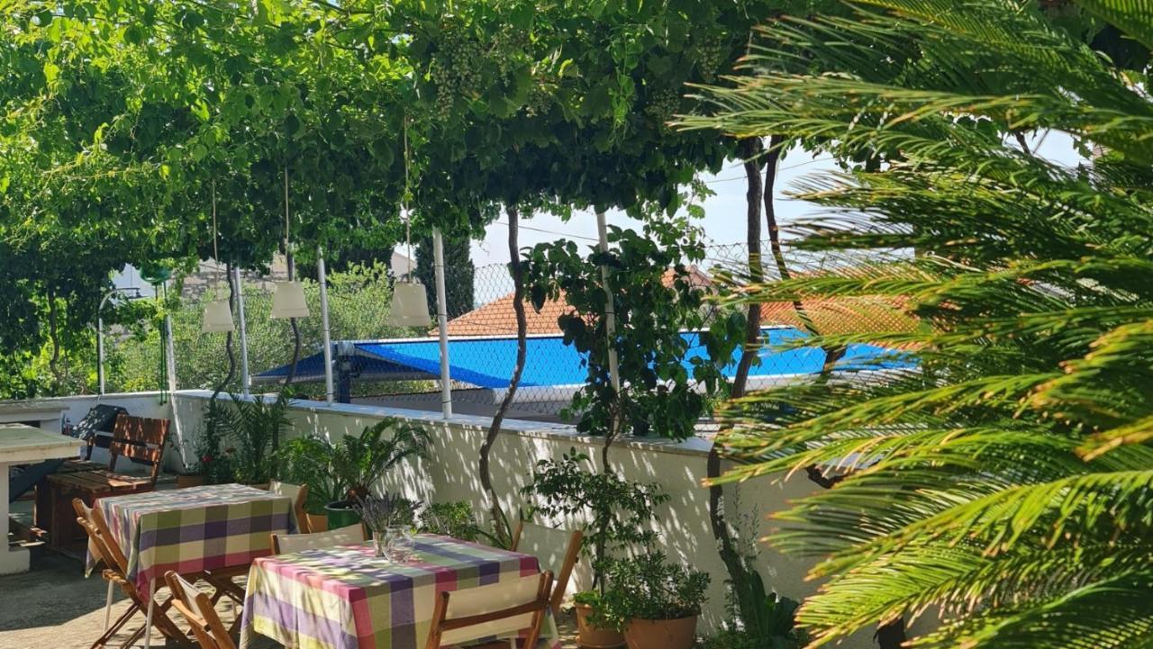 Guesthouse Lidija Sutivan Exterior photo