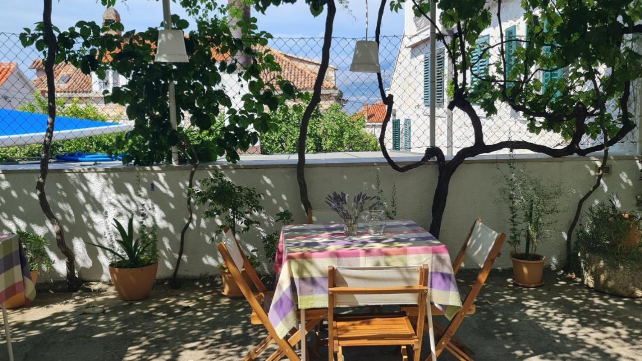 Guesthouse Lidija Sutivan Exterior photo