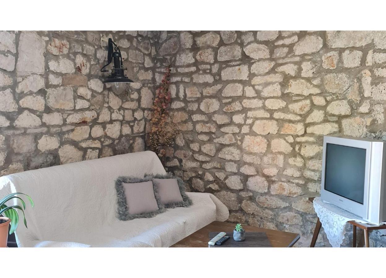 Guesthouse Lidija Sutivan Exterior photo