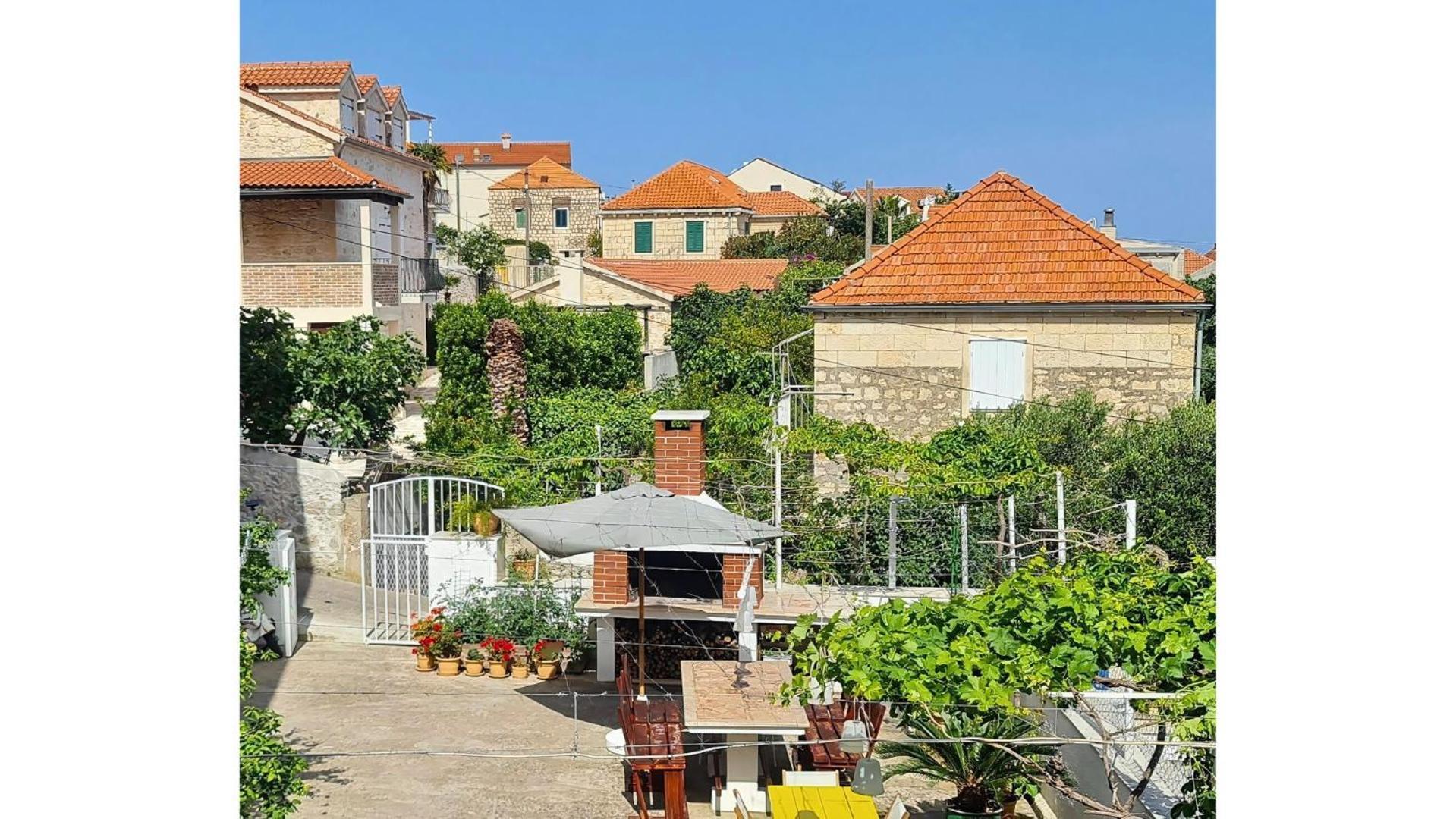 Guesthouse Lidija Sutivan Exterior photo